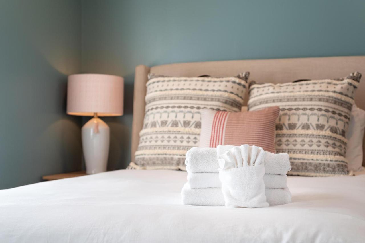 The Quarters On Spring Hotel Charleston Bagian luar foto