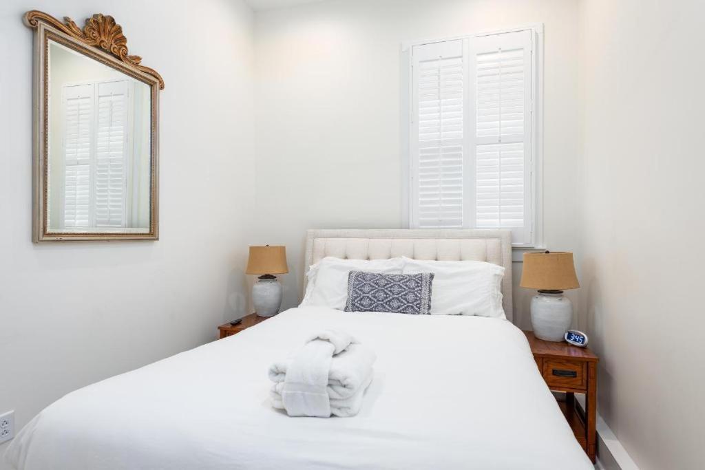 The Quarters On Spring Hotel Charleston Bagian luar foto